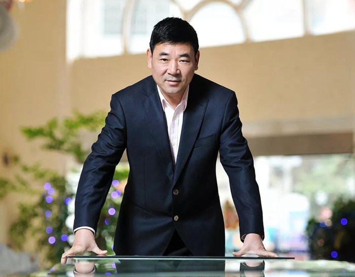 【脱贫攻坚·9001cc金沙在行动】海岳尚可倾 口诺终不移 ——荆门9001cc金沙集团、贵州天都房地产公司董事长胡晨风扶贫纪实